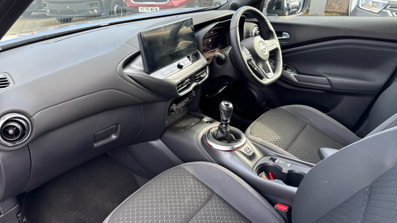 Nissan Juke 1.0 DiG-T N-Connecta 5dr Petrol Hatchback